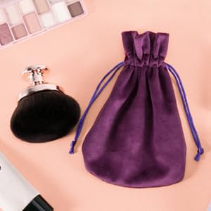 Blend & Blur Extra Large Body Makeup Brush - Image 8