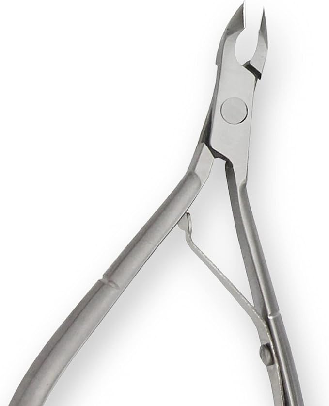 Amazon Basics 6-Piece Manicure and Pedicure Kit, Nail Care Grooming Tools - Image 3