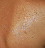 Zakia's Korean Exfoliating Glove - Image 3