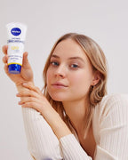 NIVEA Rejuvenating Hand Cream Anti-Age Care Q10 100 ml - Image 3