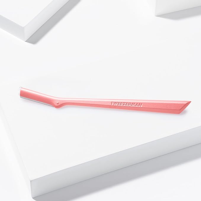 Tweezerman Exclusive Tea Rose Facial Razor - Image 7