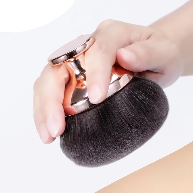 Blend & Blur Extra Large Body Makeup Brush - Image 5