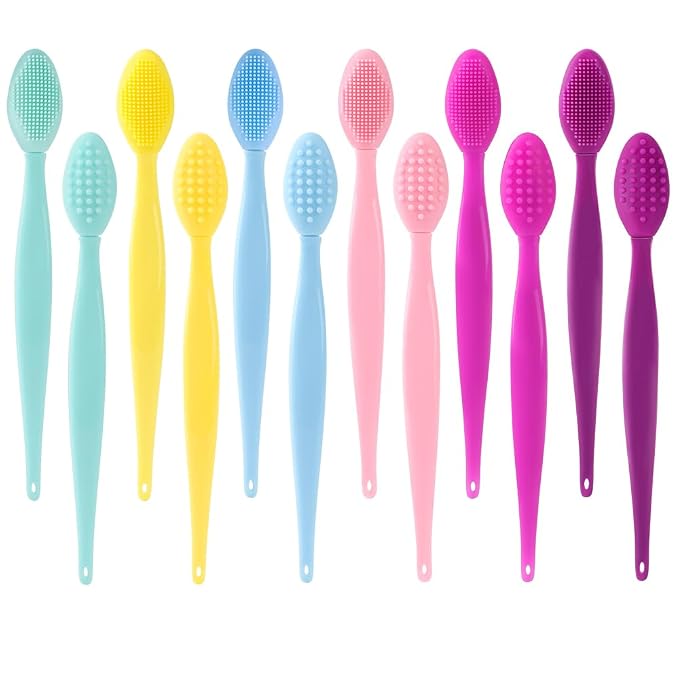 Lip Scrub Brush by Yoizyfree