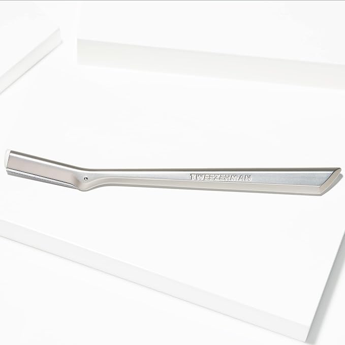 Tweezerman Stainless Steel Facial Razor - Image 7