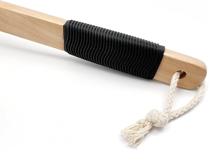 Amazon Basics Exfoliating Loofah Brush, Body Scrubber - Image 3