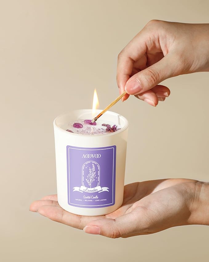 AOOVOO Lavender Scented Candle Set 2 Pack - Image 4