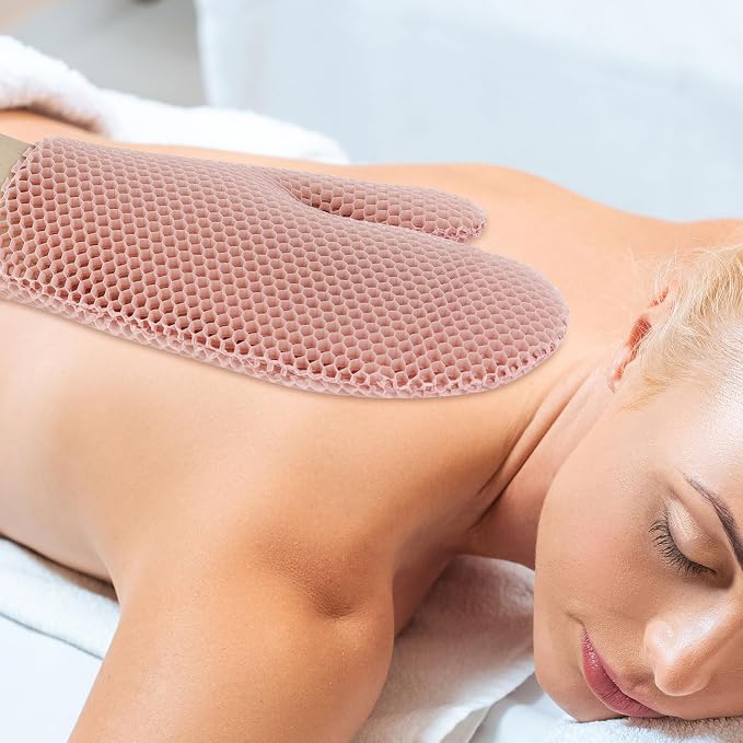 Honeycomb Exfoliating Bath Gloves - Image 4