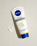 NIVEA Rejuvenating Hand Cream Anti-Age Care Q10 100 ml - Image 2