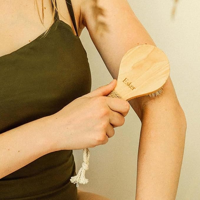 Esker Dry Brush: Skin Exfoliating Full Body Brush - Image 3