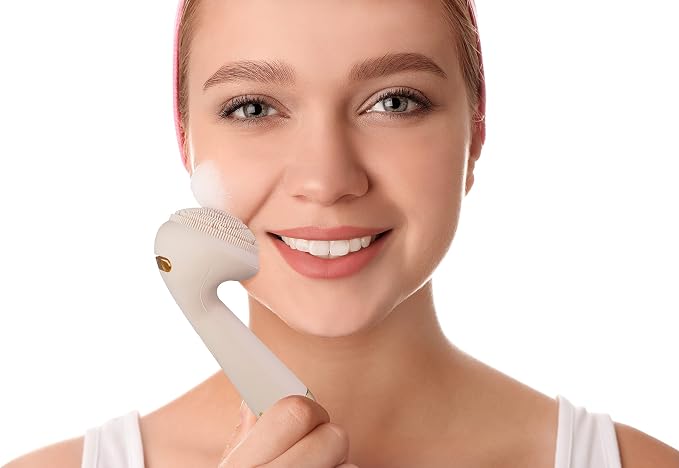 Silicone Facial Cleansing Brush - Image 6