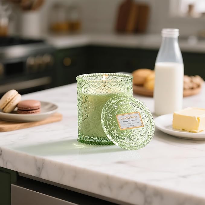 LA JOLIE MUSE Pistachio Macaron Scented Candle | Pistachio, Milk & Vanilla | 6 - Image 3