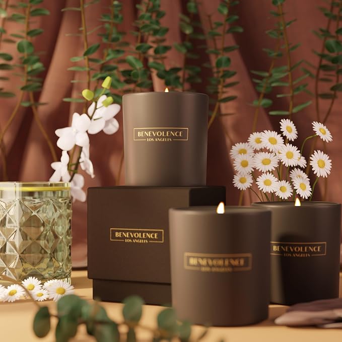 Benevolence LA Eucalyptus & Chamomile Christmas Scented Candles | Soy Candles - Image 6