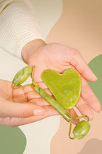 Jade Roller & Gua Sha Set - Image 3