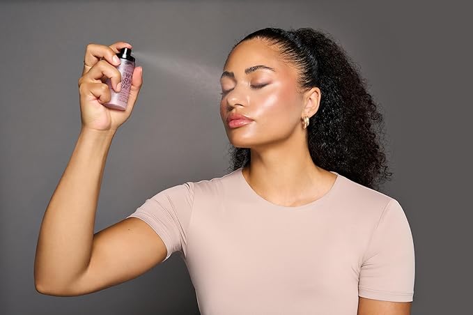 Catrice | Prime & Fine Illuminating Dewy Glow Spray | Transparent and Fast - Image 4