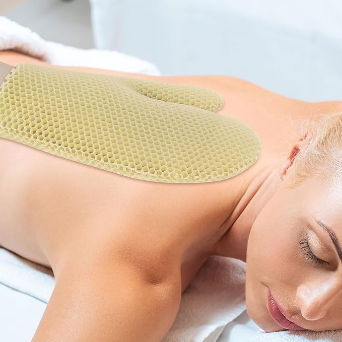Honeycomb Exfoliating Bath Gloves - Image 6