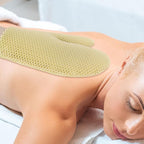 Honeycomb Exfoliating Bath Gloves - Image 6