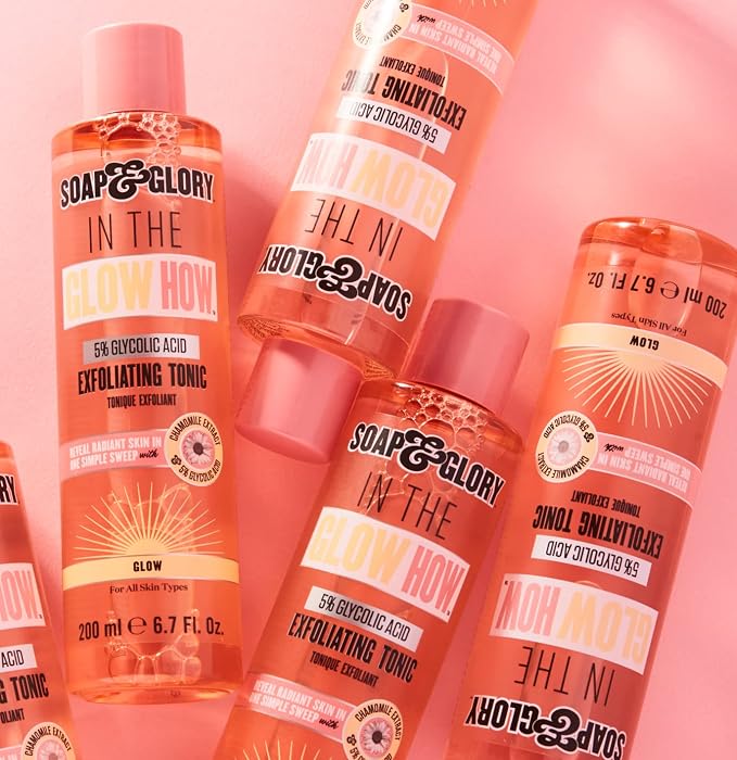 Soap & Glory in The Glow How Vitamin C 5% Glycolic Acid Exfoliating Tonic - Image 3