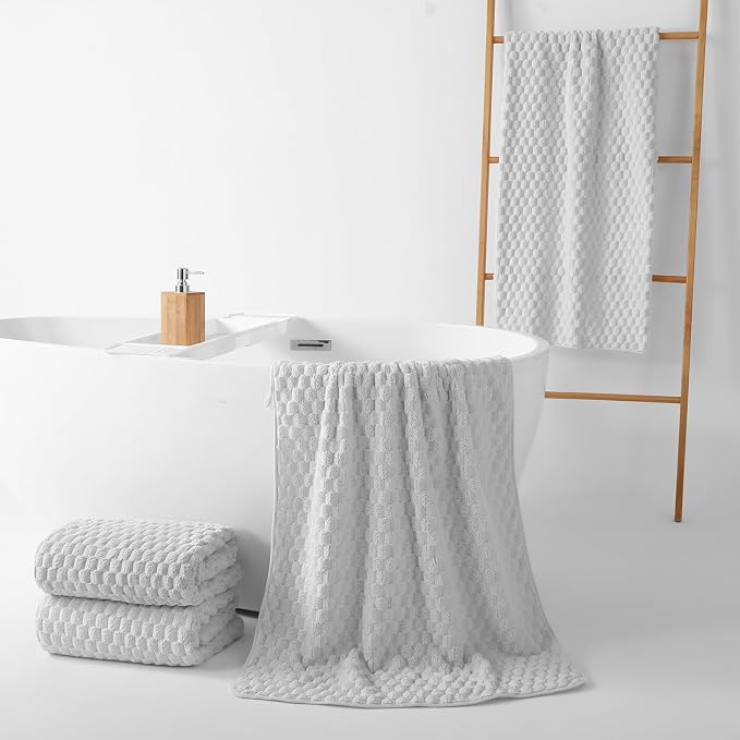 REDKISS 4 Pack Gray Microfiber Bath Towels - Image 4