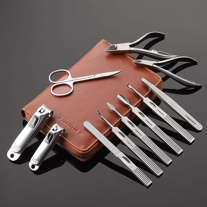 FAMILIFE Manicure Set, Professional Manicure Kit Nail Clippers Set 11 in 1 - Image 4