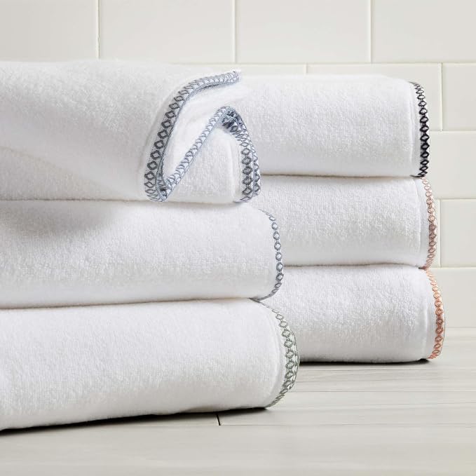 Great Bay Home White/Rosewood Bath Towel Set - Image 3