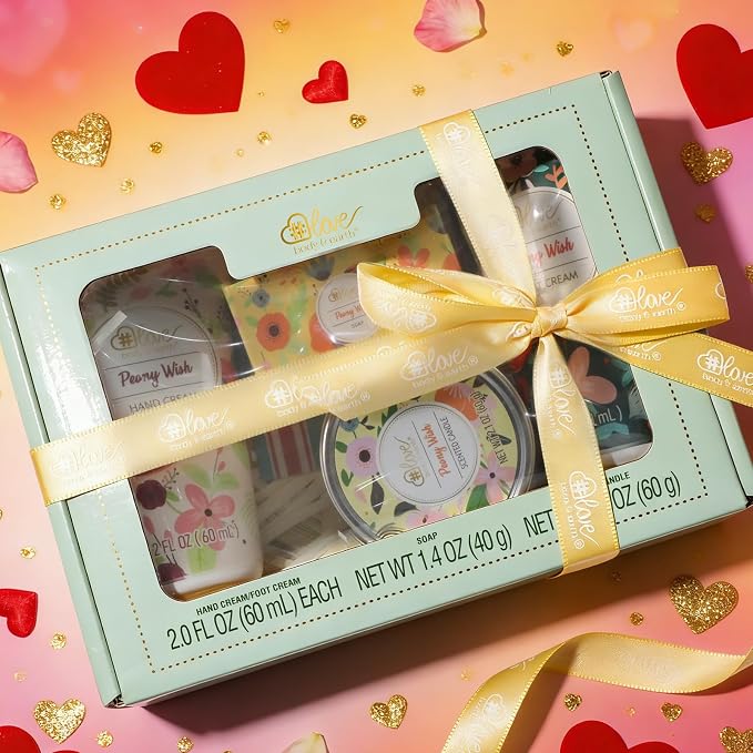 BODY & EARTH # LOVE Hand Cream Gifts Set - Image 2