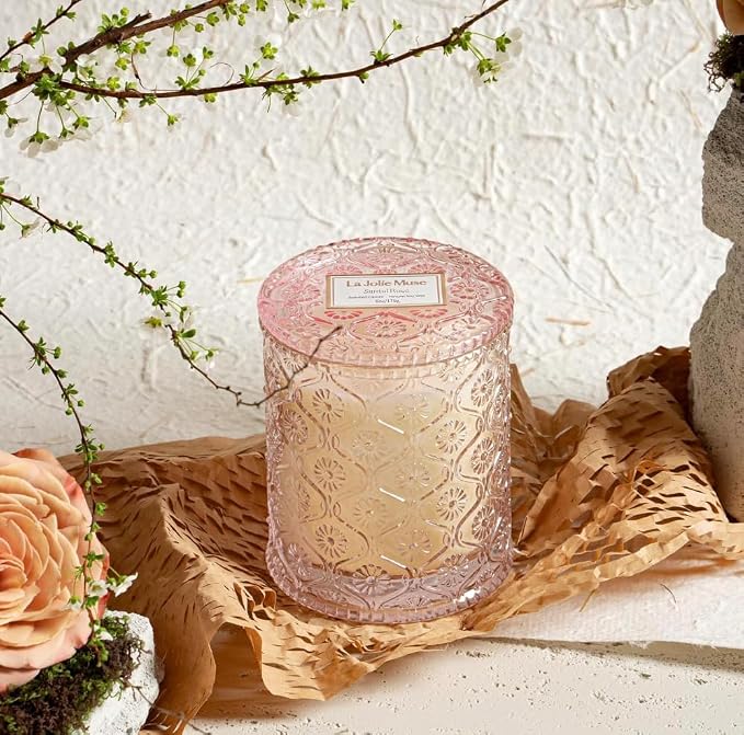 LA JOLIE MUSE Santal Rose Scented Candle – Saffron, Rose & Leather | 6 oz - Image 3