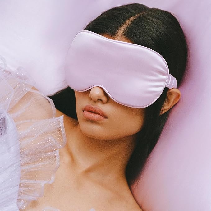 slip Pure Silk Contour Sleep Mask: Protect Your Delicate Lashes - Image 3