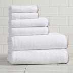 Great Bay Home White/Rosewood Bath Towel Set by GreatBayHome