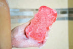 Spongeables Body Wash in a 20+ Wash Sponge, Pomegranate Punch - Image 5