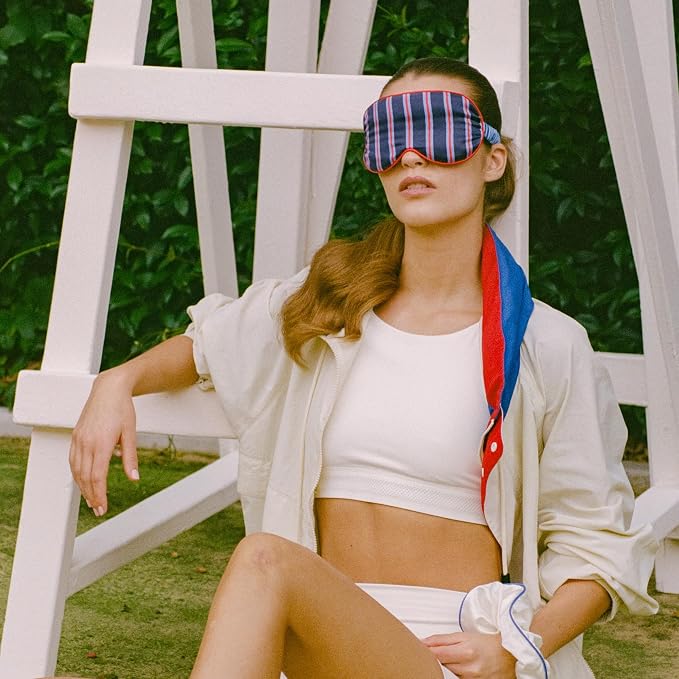 slip Pure Silk Contour Sleep Mask: Protect Your Delicate Lashes - Image 5