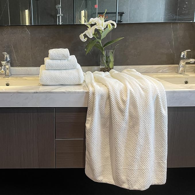 Extra Large Bath Towels Set for Bathroom 30x60 Inches Super Soft Light Weight - Image 5