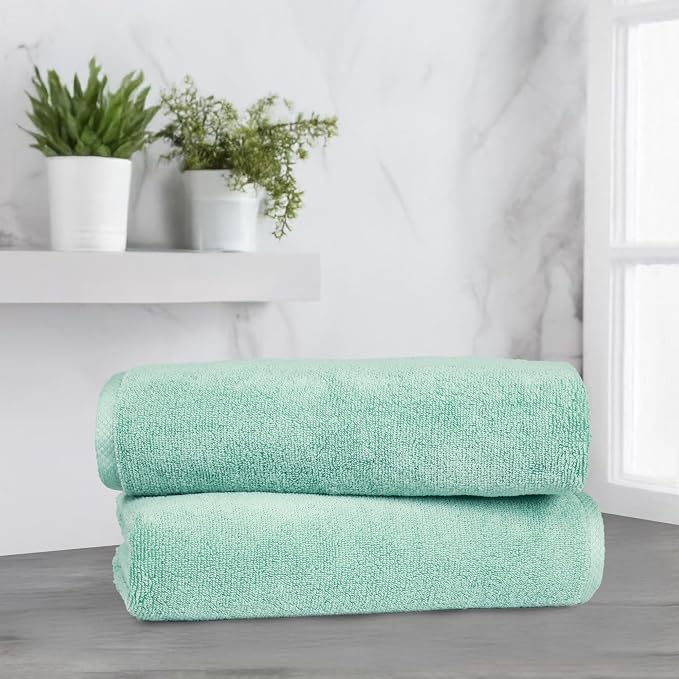 Amazon Basics 2-Pack Quick-Dry Lightweight Moisture Absorbing Bath Towel - Image 6