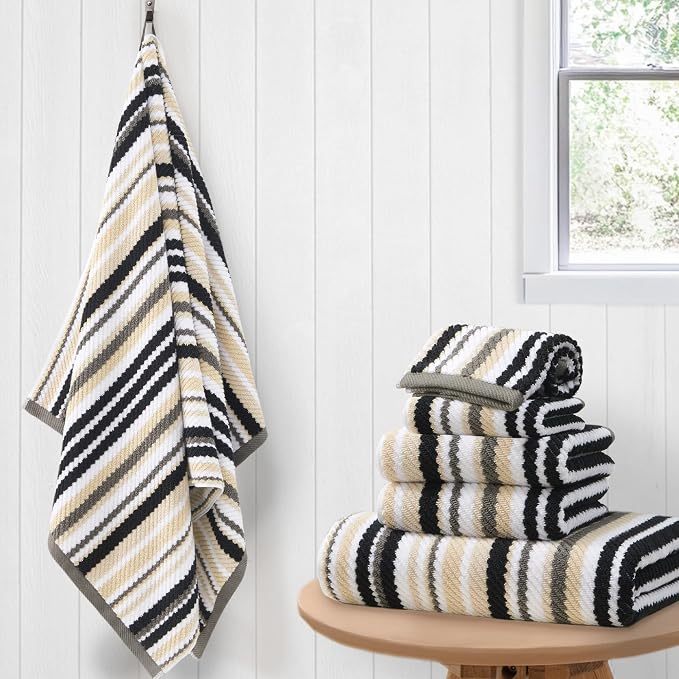 Luxury Black Striped 6-Piece Towel Set by VOOVAMOVAS