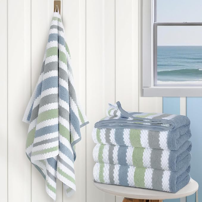 Striped Bath Towels by VOOVAMOVAS