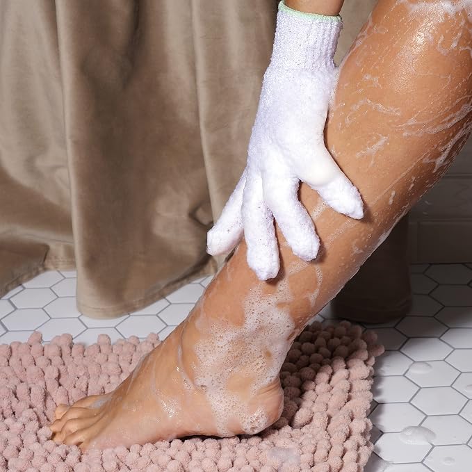 EcoTools Avocado Oil Infused Gentle Exfoliating Bath and Shower Gloves - Image 4