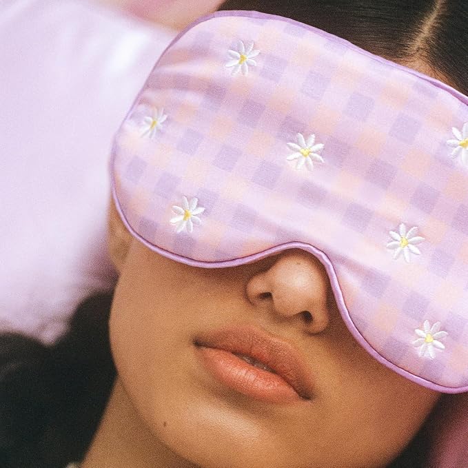 slip Pure Silk Contour Sleep Mask: Protect Your Delicate Lashes - Image 5