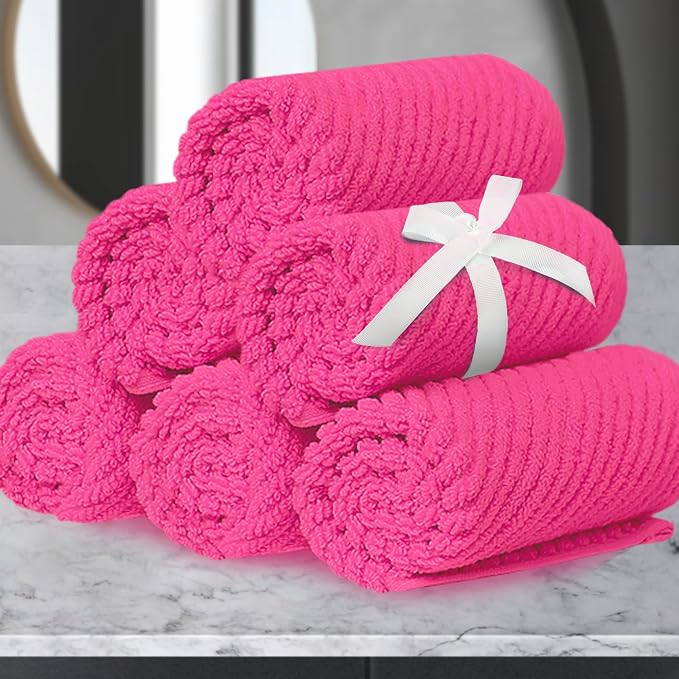 VOOVA & MOVAS Hot Pink Washcloths by VOOVAMOVAS