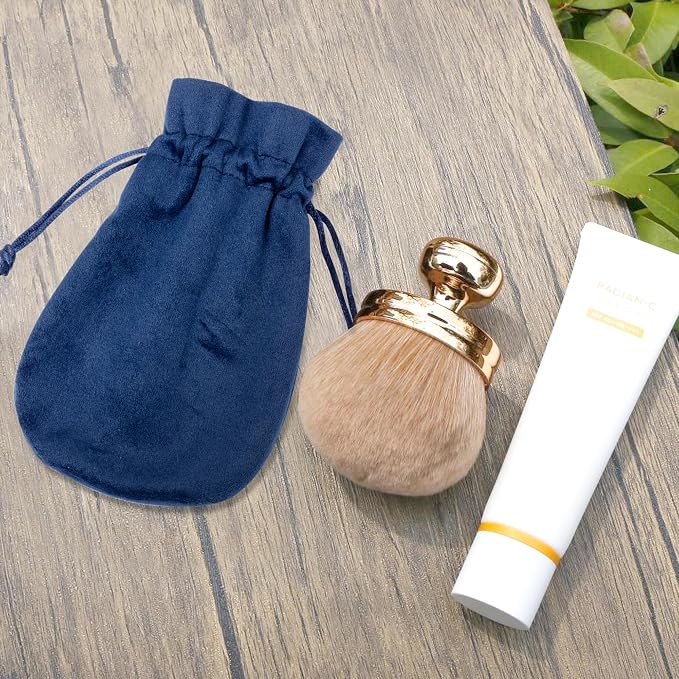 Blend & Blur Extra Large Body Makeup Brush - Image 7