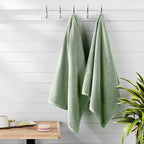 Amazon Basics 2-Pack Quick-Dry Lightweight Moisture Absorbing Bath Towel - Image 8
