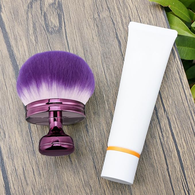 Blend & Blur Extra Large Body Makeup Brush - Image 6